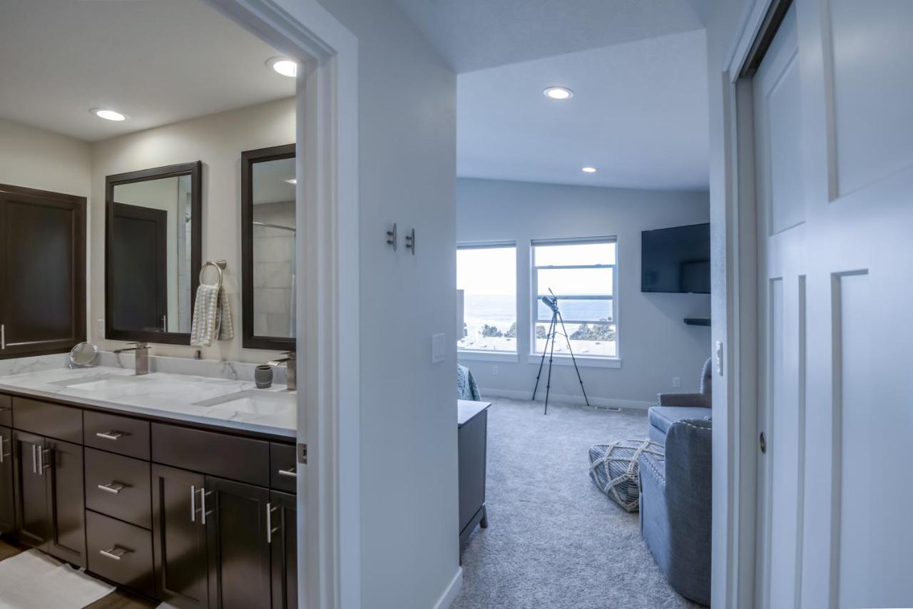 Oceanview Townhome - Pet Friendly - Sleeps 6 - King Depoe Bay Bagian luar foto
