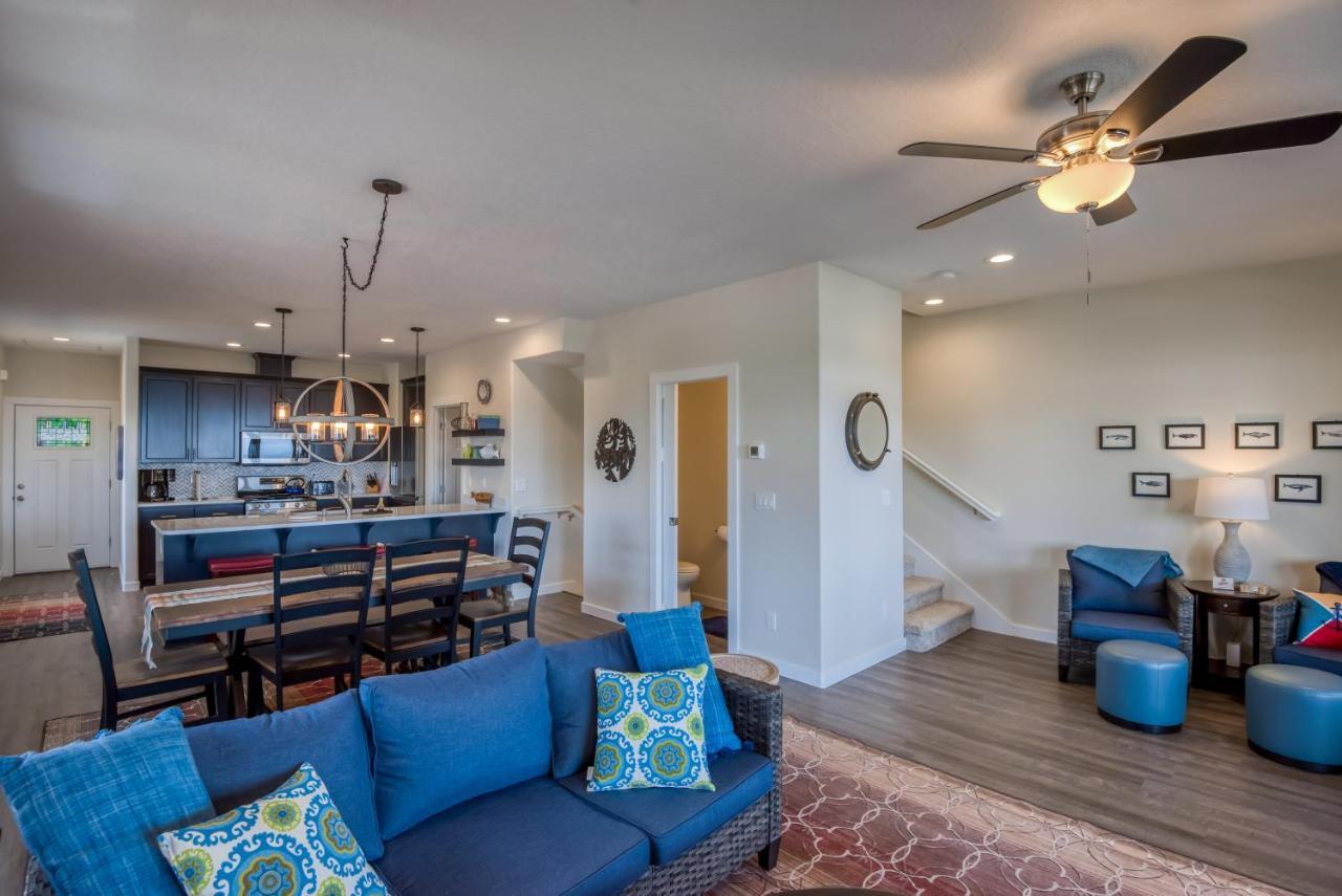 Oceanview Townhome - Pet Friendly - Sleeps 6 - King Depoe Bay Bagian luar foto